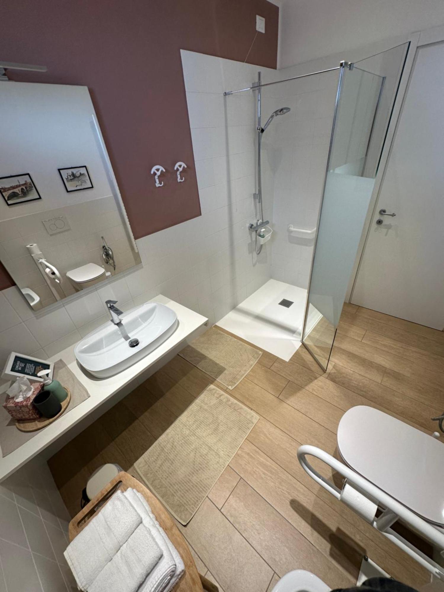 Veronalago B&B Accessibile Bussolengo Bagian luar foto